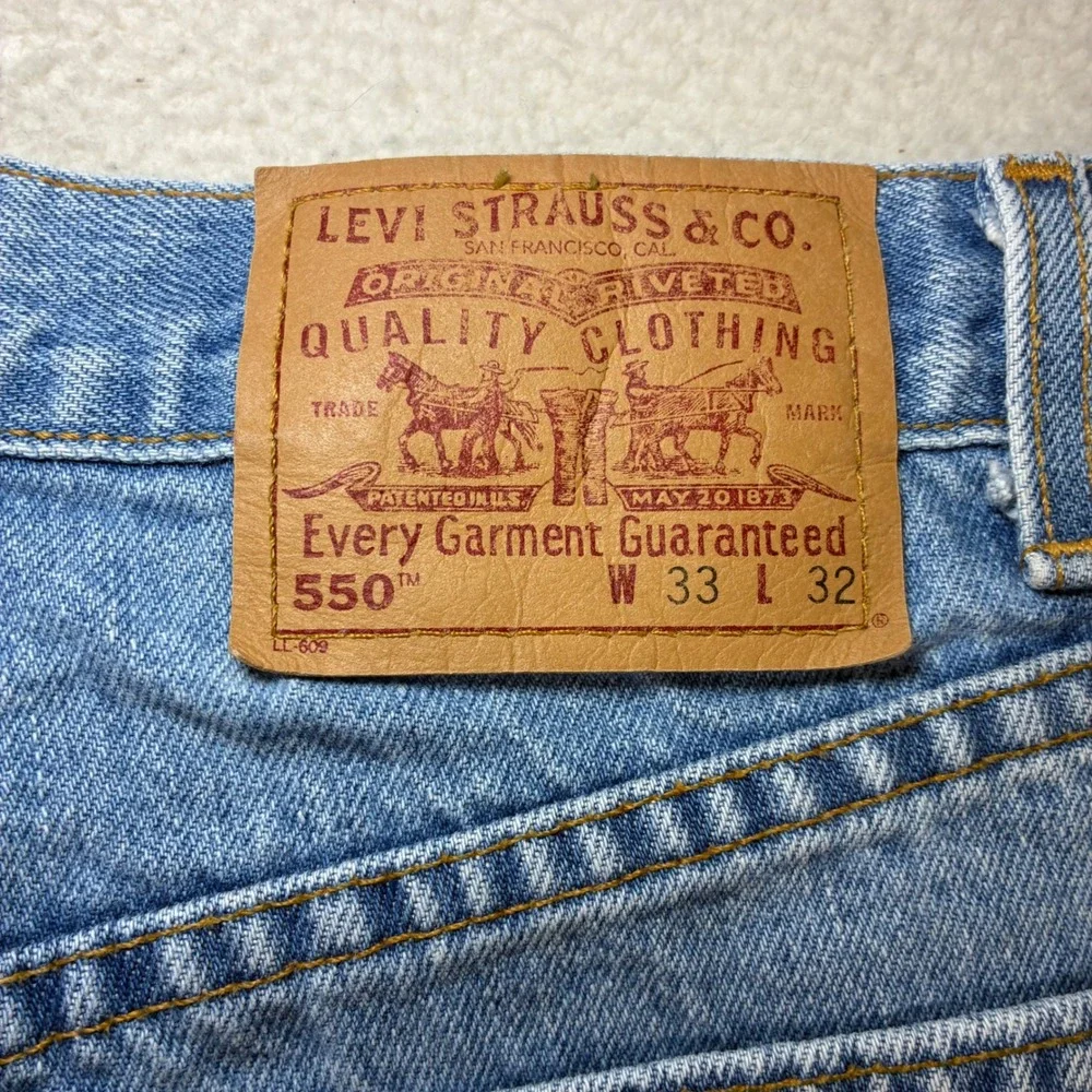 Lot of 2 Vintage Levis 550 Relaxed Jeans Men 33x32 Blue Black Faded Tapered Y2K